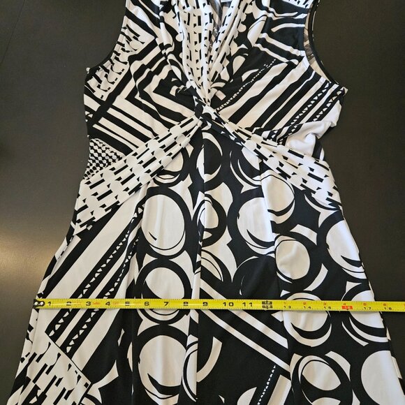 Joseph Ribkoff Black and White Patterned Wedding Dress - Picture 8 of 10